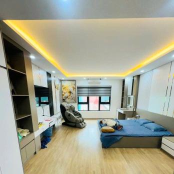 HÀNG HOT. BÁN NHÀ VŨ ĐỨC THẬN VIỆT HƯNG, Ô TÔ TRÁNH, GA RA Ô TÔ, KINH DOANH, GIÁ HỜI