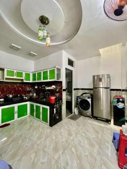 NHÀ 2 TẦNG BTCT MỚI TINH NGANG LỚN GẦN 5M. 54M2 GẦN SIÊU THỊ METRO. GIÁ RẺ CHỈ 3.X TỶ TL