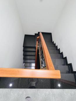 BÁN NHÀ Q.TÂN PHÚ – NGUYỄN SƠN – SÁT CHUNG CƯ PHÚ THẠNH – GIÁP THOẠI NGỌC HẦU + Hẻm nhựa 10m thông thoáng – ô tô né nhau