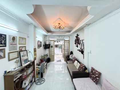 ⚡️ NHANH MỚI KỊP – NHÀ QUẬN 3 GIÁ TÂN BÌNH – CHỈ BÁN TRONG 2 TUẦN ⚡️ ???? Vị trí: Trần Văn Đang, P.11, Q.3 – chỉ 20m ra MT