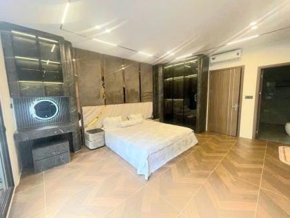 CÓ 102. BÁN NHÀ PHÚC ĐỒNG, CẠNH VINHOME RIVERSIDE, GA RA, THANG MÁY, GIÁ MỀM