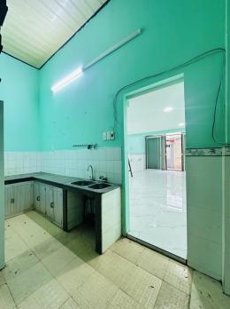 ???????? BÁN NHÀ LẠC LONG QUÂN – TÂN BÌNH – GIÁP Q.10 + Hẻm xe tải, 2 mặt thoáng, khu dân trí cao. + DT 53m² (4.3 x 12.5)
