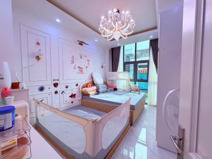 HOT! Bán Nhà Mới 4 Tầng Xe Hơi Thông Lê Văn Sỹ, 46m2, 8.2 Tỷ