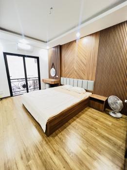 BÁN NHÀ PHỐ ĐÔNG TÁC, ĐỐNG ĐA, 5 TẦNG THANG MÁY MỚI FULL NỘI THẤT, 10M Ô TÔ TRÁNH