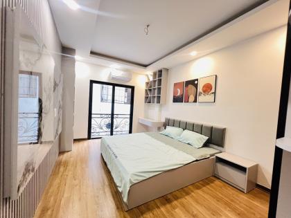 BÁN NHÀ PHỐ ĐÔNG TÁC, ĐỐNG ĐA, 5 TẦNG THANG MÁY MỚI FULL NỘI THẤT, 10M Ô TÔ TRÁNH