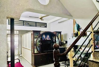 Bán nhà Mặt tiền Nguyễn Kiệm, gần Phan Đăng Lưu, 4,6x24m, 2 tầng cũ, 1 chủ, 13,9 tỷ.