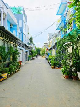 NHÀ TRỆT LỮNG 54M2, NGANG KHỦNG 5M, ĐƯỜNG NHỰA XE TẢI 7M THÔNG. KHU DÂN CƯ CAO CẤP KHÉP KÍN, ĐẦY
