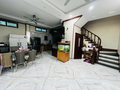 Bán nhà biệt thự liền kề phố Đội Nhân quận Ba Đình.