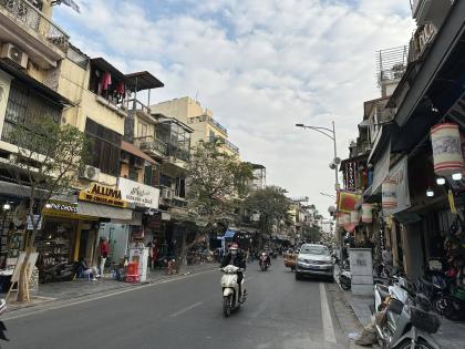 Bán Nhà Mặt Phố Hàng Đào Hoàn Kiếm 142m2-4T Th/Máy 1 Sổ 1 Chủ 135 Tỷ Có Thương Lượng.