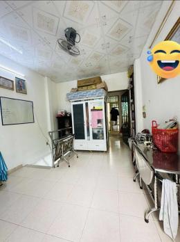 BÁN NHÀ 2 MẶT HẺM LẠC LONG QUÂN 6M – SÁT MT QUẬN 11 – CHỈ 4 TỶ + Lạc Long Quân, Q.11 (gần Đầm Sen). + DT 23m²
