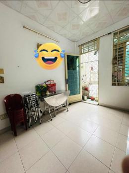 BÁN NHÀ 2 MẶT HẺM LẠC LONG QUÂN 6M – SÁT MT QUẬN 11 – CHỈ 4 TỶ + Lạc Long Quân, Q.11 (gần Đầm Sen). + DT 23m²