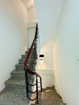 Bán nhà đường Khương Trung, Thanh Xuân, nhà đẹp 6 tầng, 3 mặt thoáng, cực gần phố