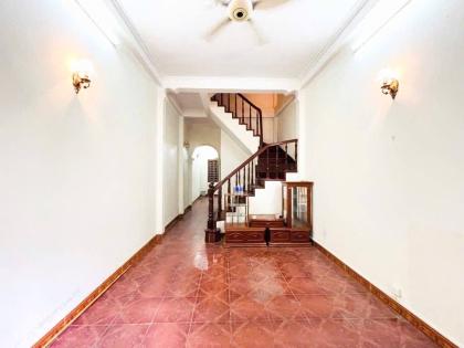 BÁN NHÀ KHƯƠNG TRUNG, THANH XUÂN, NHÀ DÂN XÂY, 2 THOÁNG TRƯỚC SAU, Ô TÔ, GIÁ TỐT