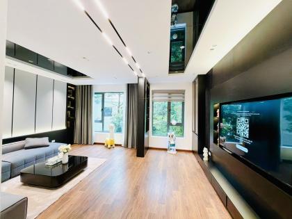 Bán nhà ngõ 28 Xuân La, diện tích 62/70m x 4 tầng, mặt tiền 6.3m, giá 26.5 tỷ