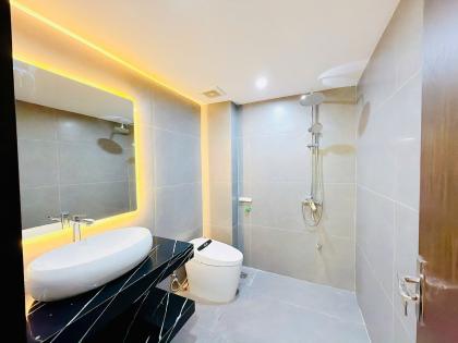 Bán nhà ngõ 28 Xuân La, diện tích 62/70m x 4 tầng, mặt tiền 6.3m, giá 26.5 tỷ
