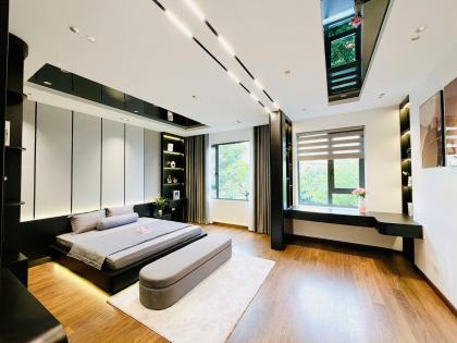 Bán nhà ngõ 28 Xuân La, diện tích 62/70m x 4 tầng, mặt tiền 6.3m, giá 26.5 tỷ