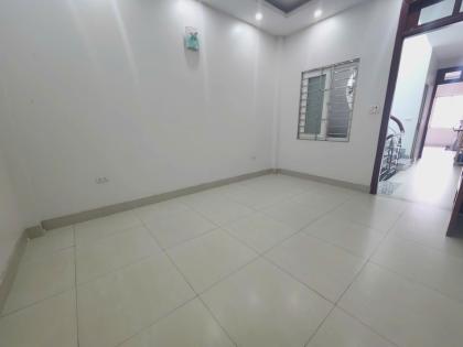 Bán nhà phố Đội Cấn, Ba Đình, ô chờ thang máy, 10m ra mặt phố