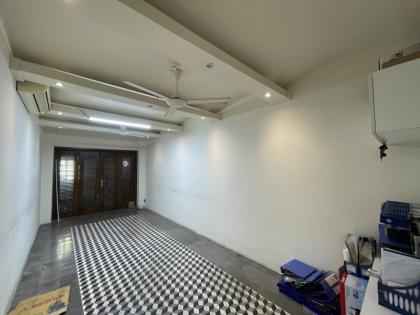 Quận 3 - Bán gấp nhà mặt tiền TPHCM, khu kinh doanh, giá tốt