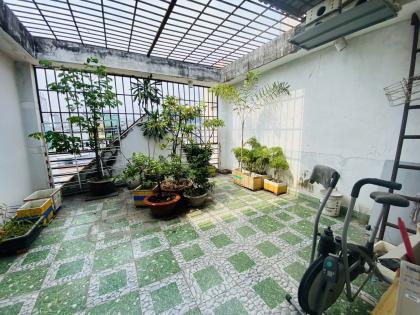 BÁN GẤP Nhà Hẽm Huỳnh Tấn Phát, Quận 7 - Vị Trí Vàng,5x19- 8 ty5