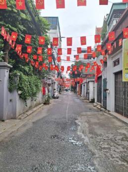 BÁN NHÀ VŨ ĐỨC THẬN, Ô TÔ VAO NHÀ, TẶNG NỘI THẤT LONG LANH, GẦN PHỐ, 6 TẦNG, CHỈ 7.X  TỶ