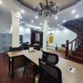 Cho thuê nhà Nguyễn Chí Thanh, diện tích 78m x 4 tầng, mặt tiền 10m,giá  28 triệu