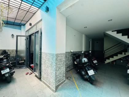 Bán nhà HXH 8m  Nguyễn Xuân Khoát, gần Lũy Bán Bích, 11x7m, 3 tầng - 10PN, 8,4 tỷ.