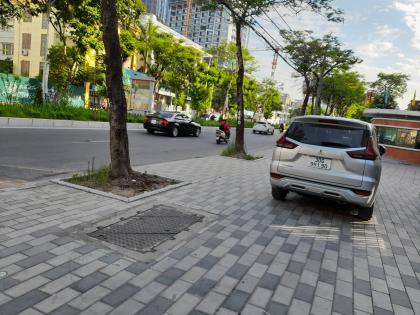 Bán Nhà Mặt Phố Lạc Long Quân Tây Hồ 118m2-4T 5m Vỉa Hè 46,6 Tỷ Có Thương Lượng.