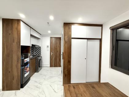 Bán tòa CCMN phố Xã Đàn, Đống Đa, 6 tầng thang máy, 20m ra mặt phố Xã Đàn