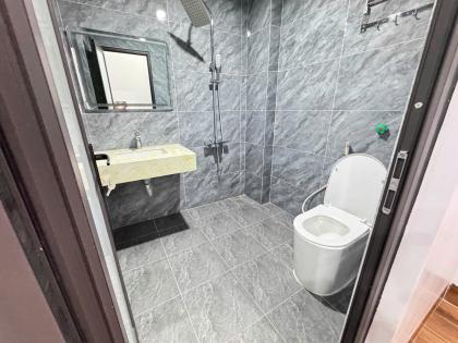 BÁN NHÀ 5T MỚI, MẶT TIỀN RỘNG TẠI QUANG TRUNG - HÀ ĐÔNG