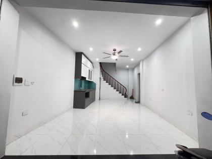 BÁN NHÀ 5T MỚI XÂY TẠI MẬU LƯƠNG, NGÕ RỘNG, THÔNG, CHỈ 7.6 TỶ