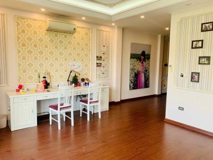 Cho thuê nhà Khu Tổng Cục V, Hà Đông, 100m2, 5 tầng, thông sàn, 25tr
