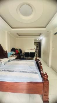Quận 1 - Bán gấp nhà hẻm xe ôtô TPHCM, gần Chợ Bến Thành, có thang máy