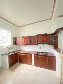 Hẻm 10m thông An Lạc Bình Tân 72m2 3 tầng BTCT mà chỉ 8 đồng nhỉnh.
