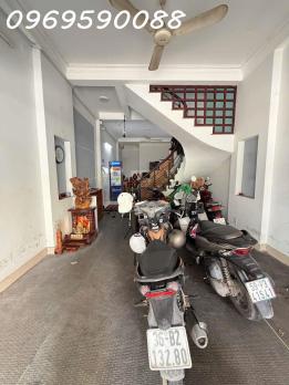 Nhà Tân Sơn Nhì, Q.TP 60m2 (4x15) 4T 5PN đang cho thuê 25tr/t  chỉ 10 tỷx