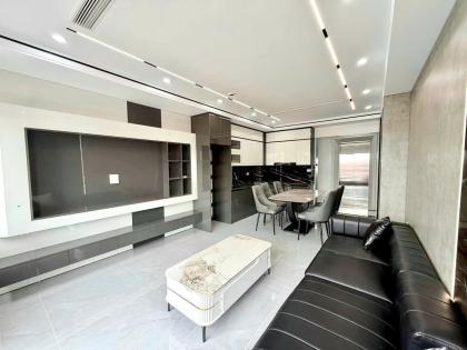 BÁN NHÀ PHÚC ĐỒNG, FULL NỘI THẤT CHẤT, GA RA Ô TÔ, THANG MÁY LONG LANH, 15M RA PHỐ, GIÁ MỀM