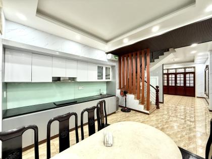 BÁN NHÀ ĐƯỜNG NGUYỄN HY QUANG, ĐỐNG ĐA, PHÂN LÔ, Ô TÔ ĐỖ CỬA, 2 THOÁNG TRƯỚC SAU, NGÕ THÔNG