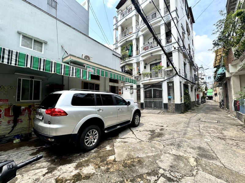 Quận Bình Thạnh - Bán gấp nhà hẻm xe hơi TPHCM, gần Chợ Bà Chiểu