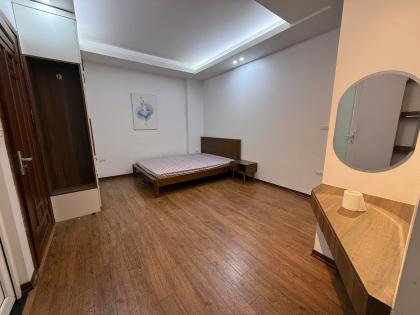 Hiếm! Bán nhà đường Trần Duy Hưng, Cầu Giấy, nhà đẹp ở luôn, mặt tiền rộng, gần phố