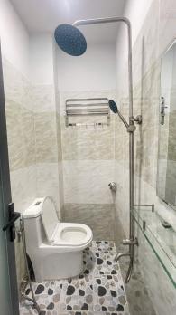 Chỉ 2 tỷ xíu có nhà 3 tầng  đẹp Quận 6 thông Bà Hom.