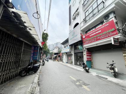 Bán Nhà Mặt Phố Hoàng Ngân 41m2-2T MT5,9m Vỉa Hè 13,9 Tỷ Hoàng Ngân Có Thương Lượng.