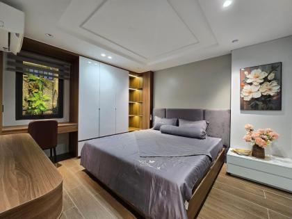 **Bán nhà p10, Tân Bình, CHDV Mặt tiền Trần Văn Quang; 5x17,5m - 20 phòng