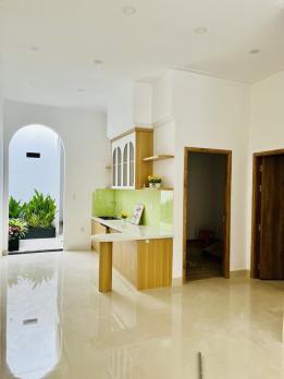 NHÀ MỚI HOÀN THIỆN 123M2 MẶT TIỀN ĐƯỜNG TÂN THỚI NHÌ, XE HƠI NGỦ TRONG SÂN. GẦN TRƯỜNG THCS LÝ
