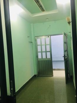 Bán nhà CMT8 21M2, HXH cách 10m, nhỉn 2 tỷ