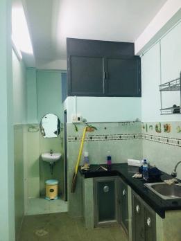 Bán nhà CMT8 21M2, HXH cách 10m, nhỉn 2 tỷ