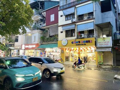 Bán Nhà Mặt Phố Hoa Lư Hai Bà Trưng 50m2-3T-3 THOÁNG 19,8 Tỷ Hoa Lư Có Thương Lượng.