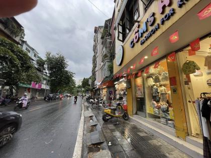 Bán Nhà Mặt Phố Hoa Lư Hai Bà Trưng 50m2-3T-3 THOÁNG 19,8 Tỷ Hoa Lư Có Thương Lượng.