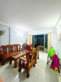 NHÀ 2 TẦNG 41M2(4X10M), GẦN CHỢ LÊ VĂN QUỚI HXH 5M ĐỖ CỬA. BTĐ, BÌNH TÂN. GIÁ RẺ CHỈ 4,35 Tỷ TL.