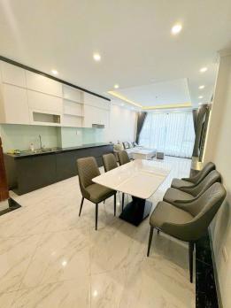 BÁN NHÀ SÀI ĐỒNG, LONG BIÊN, KINH DOANH , GARA Ô TÔ CAMRY, THANG MÁY, Ô TÔ TRÁNH, NGÕ NHƯ PHỐ, CÓ 8.x TỶ