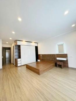 BÁN NHÀ SÀI ĐỒNG, LONG BIÊN, KINH DOANH , GARA Ô TÔ CAMRY, THANG MÁY, Ô TÔ TRÁNH, NGÕ NHƯ PHỐ, CÓ 8.x TỶ