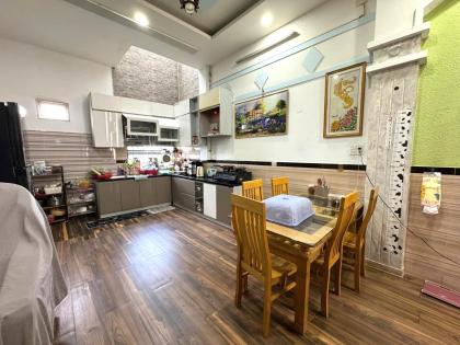 GIÁP TÂN BÌNH – Nhà 3 Tầng 70M² – HẺM XE HƠI ĐỖ CỬA – Chỉ Nhỉnh 7 Tỷ TL!